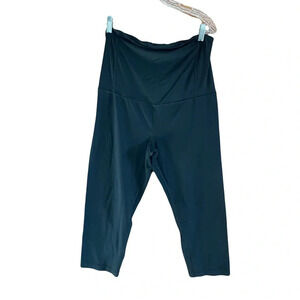 Bematernity black capris leggings size XL inseam 22 1/2”